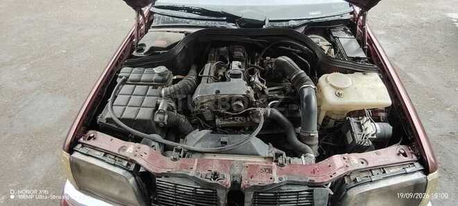 Mercedes C 230 1998, 300,000 km - 2.3 л - Quba