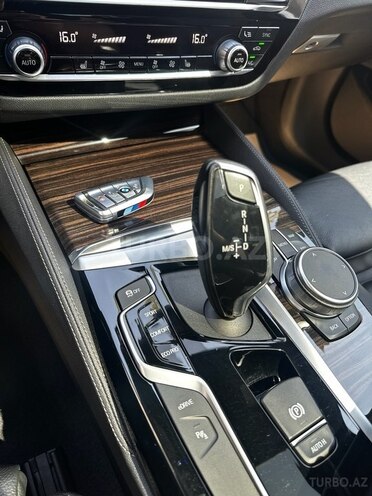 BMW 530e 2019, 91,000 km - 2.0 л - Bakı