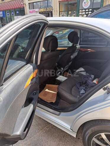 Mercedes E 220 2006, 240,000 km - 2.2 l - Bakı