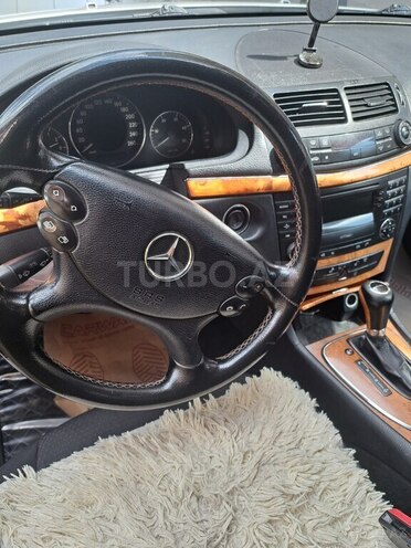 Mercedes E 220 2006, 240,000 km - 2.2 l - Bakı