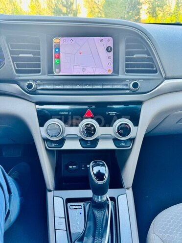 Hyundai Elantra 2018, 105,310 km - 2.0 l - Bakı