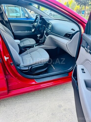 Hyundai Elantra 2018, 105,310 km - 2.0 l - Bakı