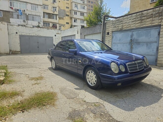 Mercedes E 240 1997, 486,000 km - 2.4 l - Bakı