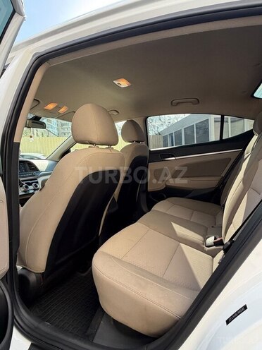Hyundai Elantra 2019, 150,000 km - 2.0 л - Bakı