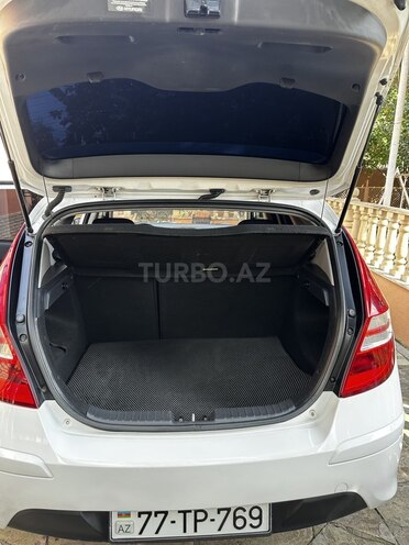Hyundai i30 2011, 290,000 km - 1.6 l - Ağstafa