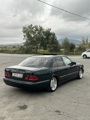 Mercedes E 240 1998, 317,000 km - 2.4 л - Şabran