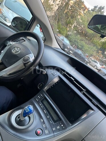 Toyota Prius 2011, 300,000 km - 1.8 l - Bakı