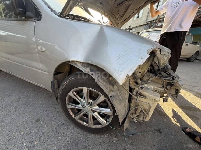 Mitsubishi Lancer 2003, 670,000 km - 1.3 л - Bakı