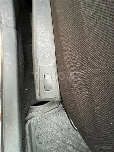 Nissan Almera 2017, 223,926 km - 1.6 l - Masallı