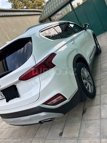 Hyundai Santa Fe 2019, 106,000 km - 2.4 л - Yevlax