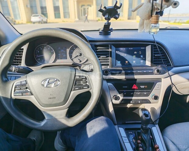 Hyundai Elantra 2017, 176,223 km - 2.0 l - Bakı
