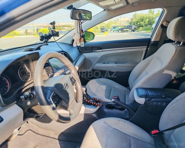 Hyundai Elantra 2017, 176,223 km - 2.0 l - Bakı