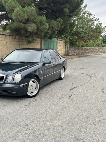 Mercedes E 240 1998, 317,000 km - 2.4 л - Şabran