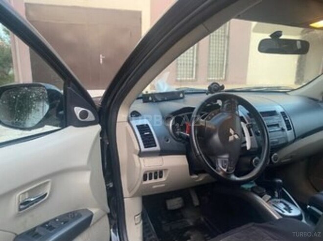 Mitsubishi Outlander 2010, 228,000 km - 3.0 l - Bakı