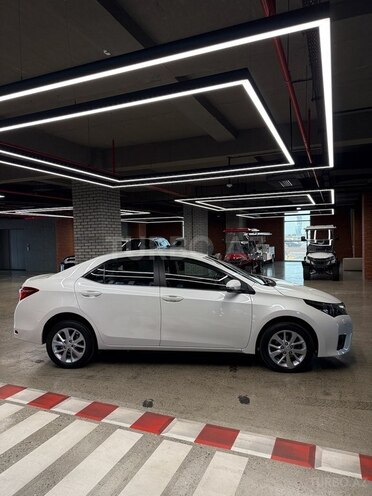 Toyota Corolla 2014, 64,054 km - 1.6 l - Bakı