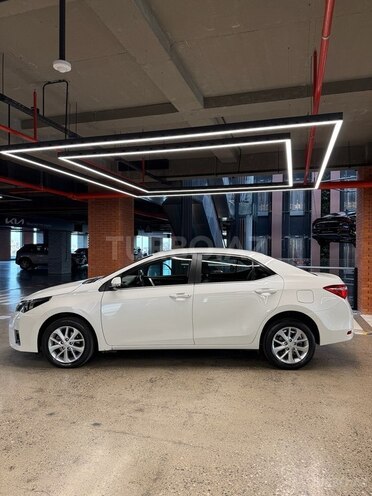Toyota Corolla 2014, 64,054 km - 1.6 l - Bakı
