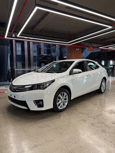 Toyota Corolla 2014, 64,054 km - 1.6 l - Bakı