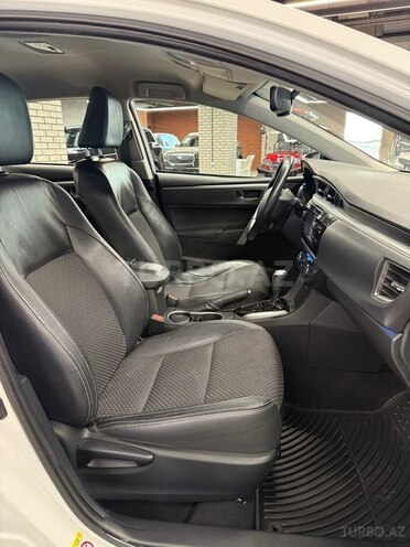 Toyota Corolla 2014, 64,054 km - 1.6 l - Bakı