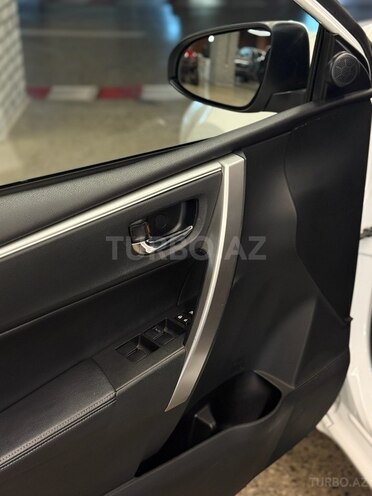 Toyota Corolla 2014, 64,054 km - 1.6 l - Bakı