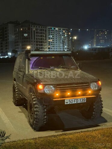 Mitsubishi Pajero 1997, 300,000 km - 2.4 л - Sumqayıt
