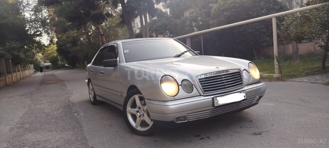 Mercedes E 240 1998, 402,852 km - 2.4 l - Bakı