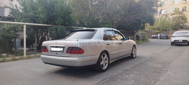 Mercedes E 240 1998, 402,852 km - 2.4 l - Bakı