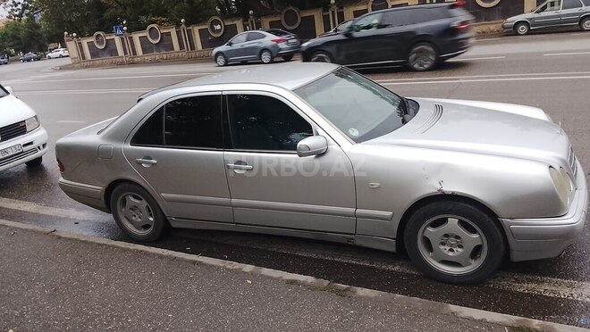 Mercedes E 220 1999, 710,000 km - 2.2 l - Bakı