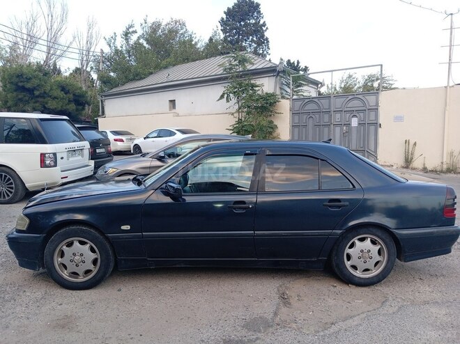 Mercedes C 220 1999, 428,000 km - 2.2 l - Bakı