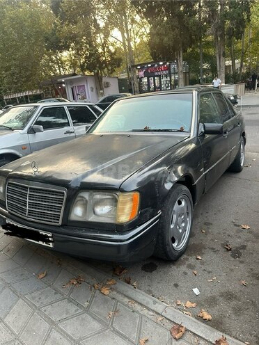 Mercedes E 220 1994, 356,000 km - 2.2 l - Mingəçevir