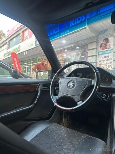 Mercedes E 220 1994, 356,000 km - 2.2 l - Mingəçevir
