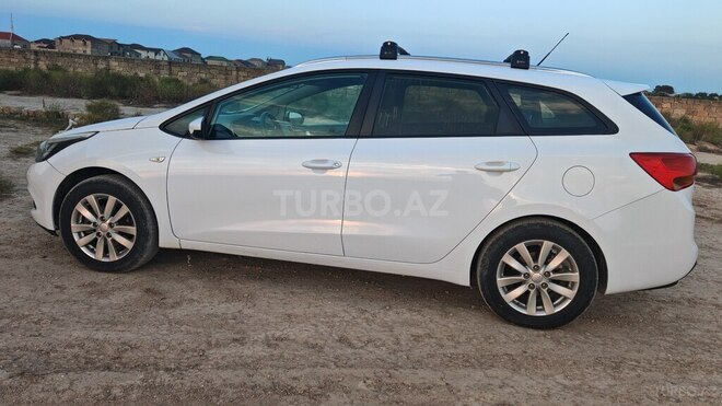 Kia  2013, 287,000 km - 1.4 l - Bakı