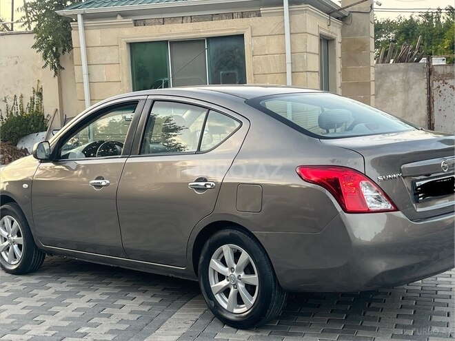 Nissan Sunny 2013, 187,000 km - 1.5 л - Bakı