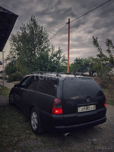 Opel Vectra 1999, 218,425 km - 1.6 l - Qazax