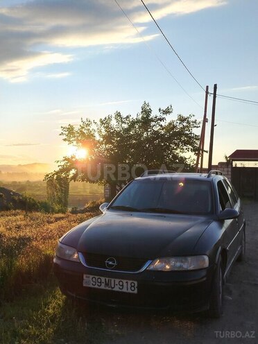 Opel Vectra 1999, 218,425 km - 1.6 l - Qazax