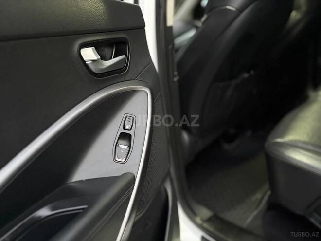 Hyundai Santa Fe 2013, 145,000 km - 2.0 л - Quba