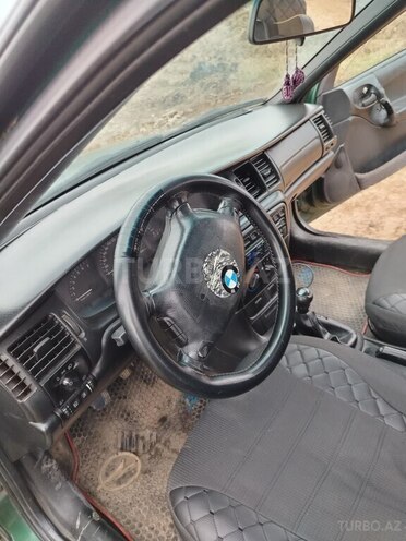 Opel Vectra 1996, 450,000 km - 2.0 l - Qusar