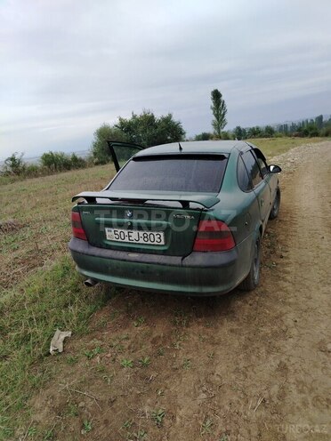 Opel Vectra 1996, 450,000 km - 2.0 l - Qusar