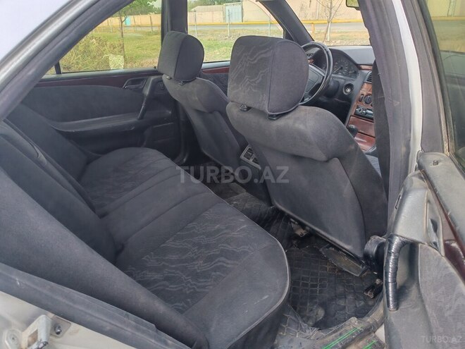 Mercedes E 200 1996, 455,000 km - 2.2 л - Naxçıvan