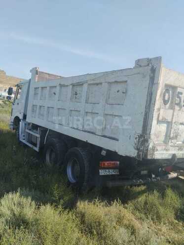 HOWO Sinotruk 2011, 280,000 km - 9.0 л - Quba