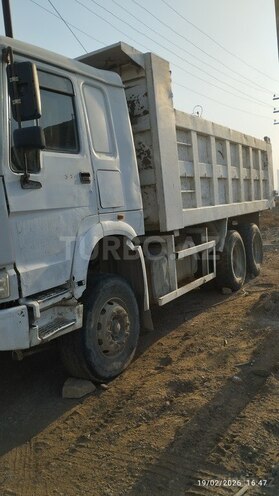 HOWO Sinotruk 2011, 280,000 km - 9.0 л - Quba