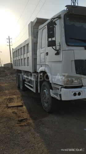 HOWO Sinotruk 2011, 280,000 km - 9.0 л - Quba