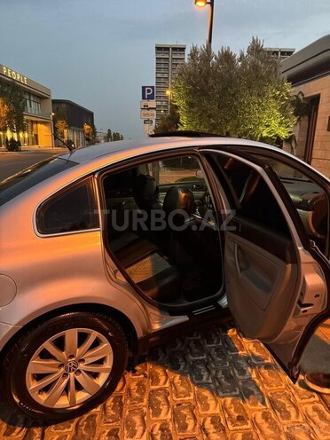 Volkswagen Passat 2004, 280,000 km - 1.8 l - Bakı
