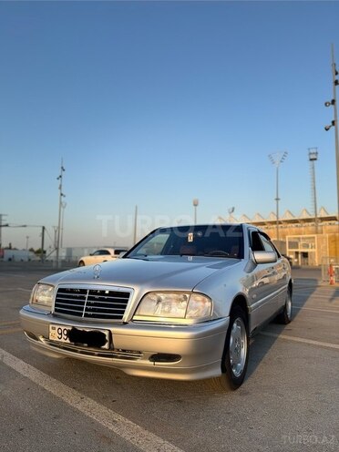 Mercedes C 180 1996, 380,000 km - 1.8 l - Qusar