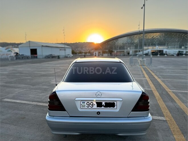 Mercedes C 180 1996, 380,000 km - 1.8 l - Qusar