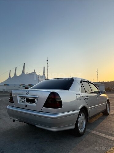 Mercedes C 180 1996, 380,000 km - 1.8 l - Qusar