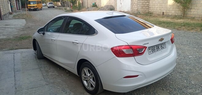 Chevrolet Cruze 2017, 249,448 km - 1.4 l - Yevlax