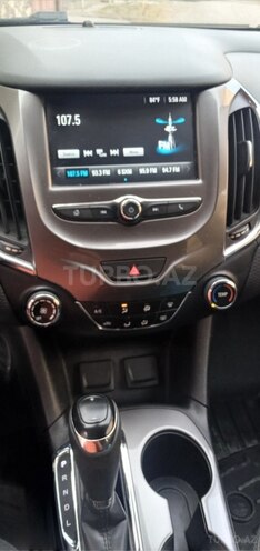 Chevrolet Cruze 2017, 249,448 km - 1.4 l - Yevlax