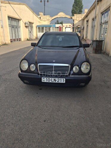 Mercedes E 240 1998, 248,650 km - 2.4 l - Tovuz