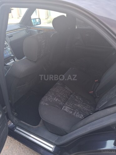 Mercedes E 240 1998, 248,650 km - 2.4 l - Tovuz