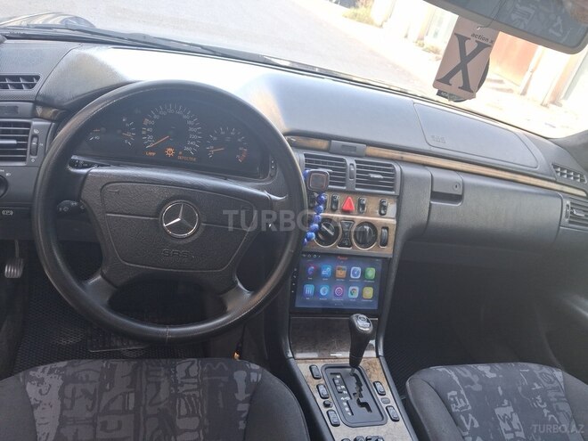 Mercedes E 240 1998, 248,650 km - 2.4 l - Tovuz